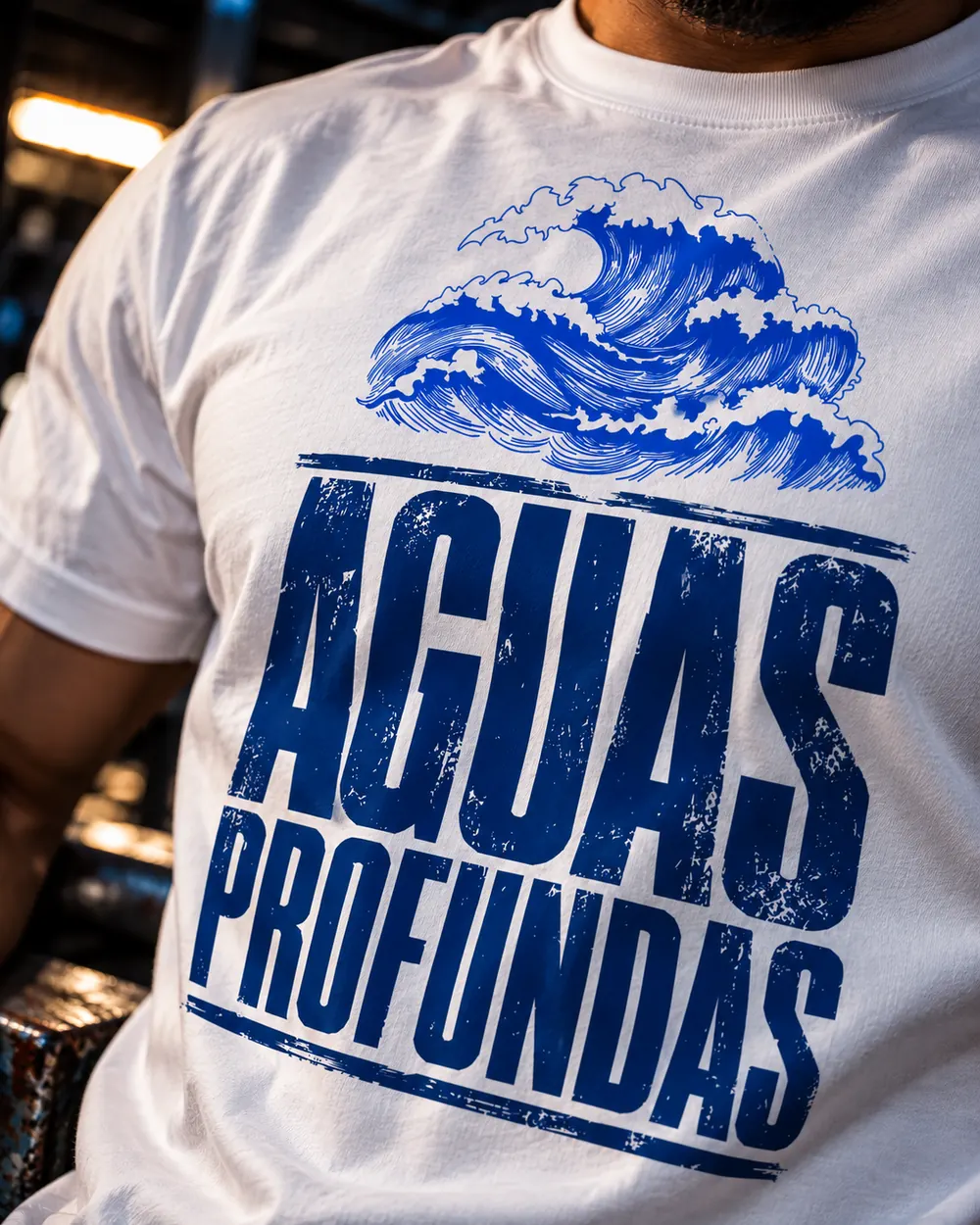 Camiseta con el diseño Aguas Profundas en azul